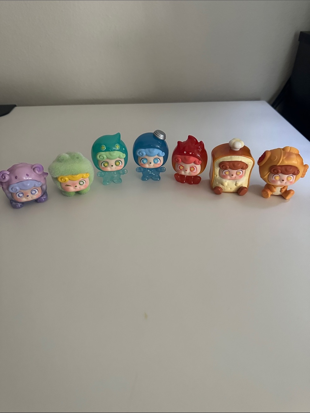 Jotoys Q Kid set of 7 blind box figures